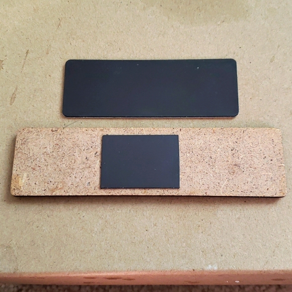 New Zealand and Belarus Magnets - Picture 4 of 4